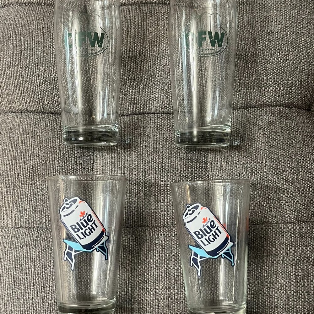 Bundle of 4 beer glasses from Buffalo bars * Bills